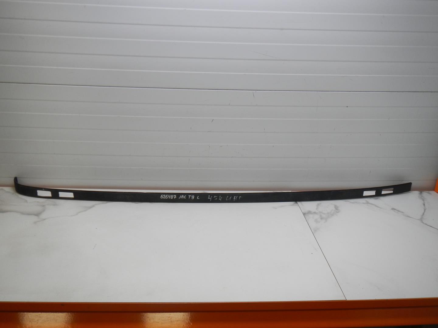 Молдинг крыши левый