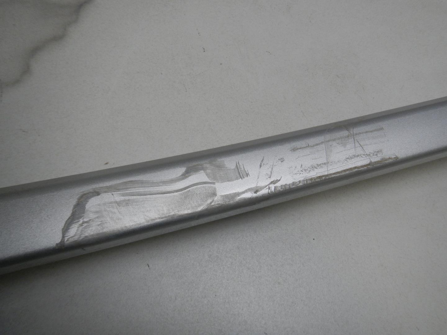 Рейлинг (релинг) левый (планка на крышу)