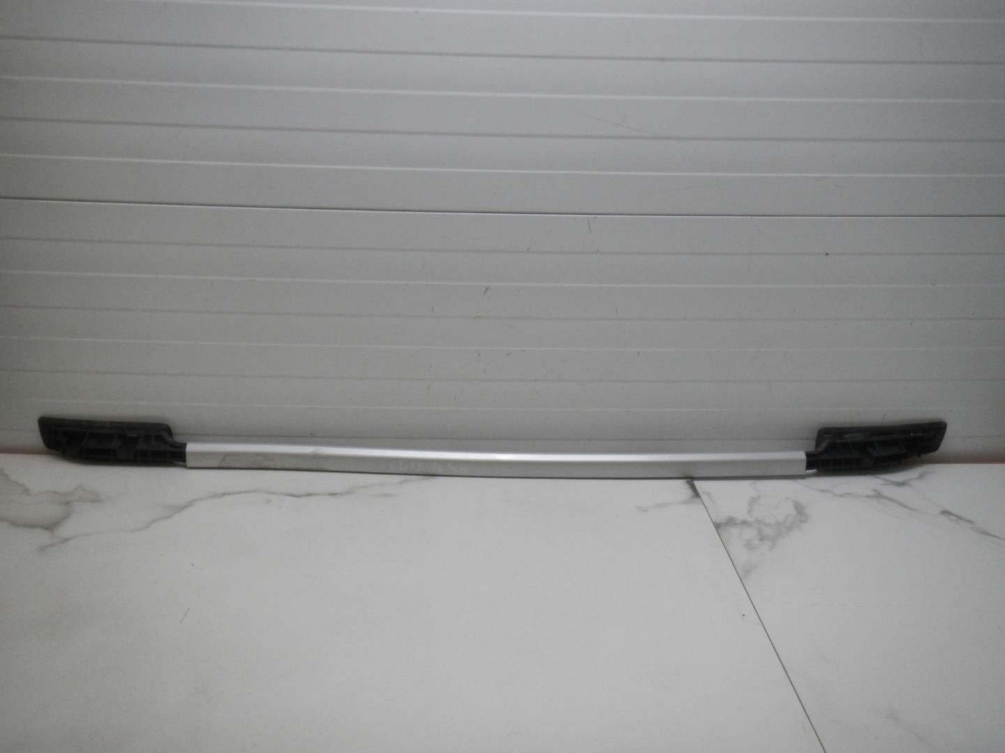 Рейлинг (релинг) левый (планка на крышу)