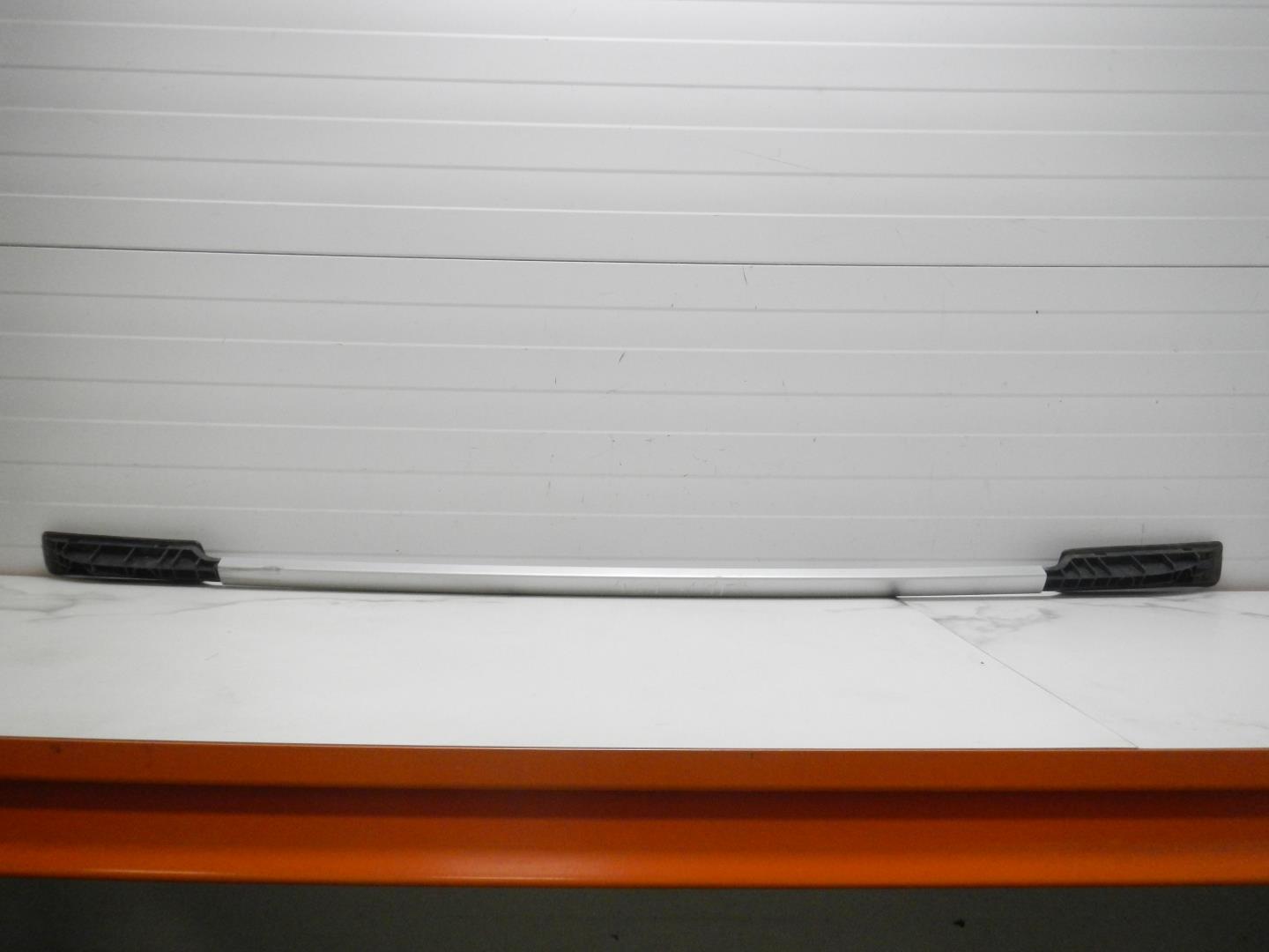 Рейлинг (релинг) правый (планка на крышу)