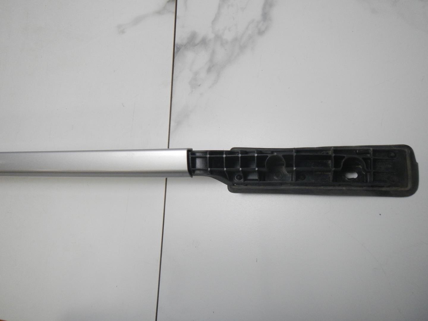 Рейлинг (релинг) правый (планка на крышу)