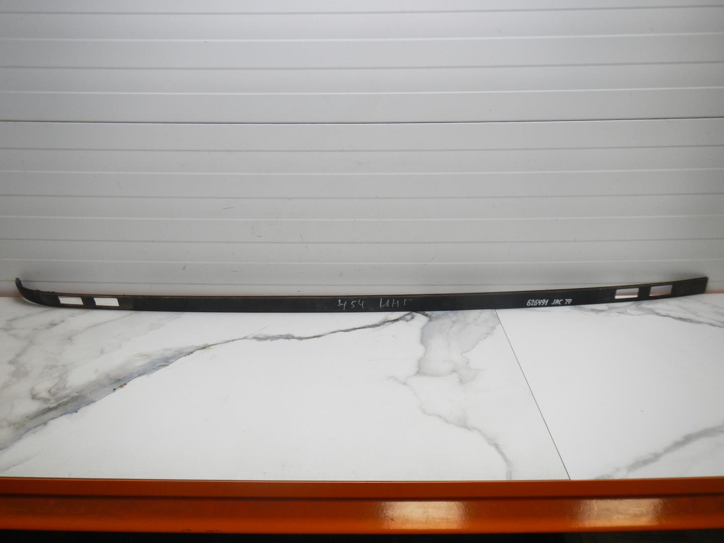 Молдинг крыши правый