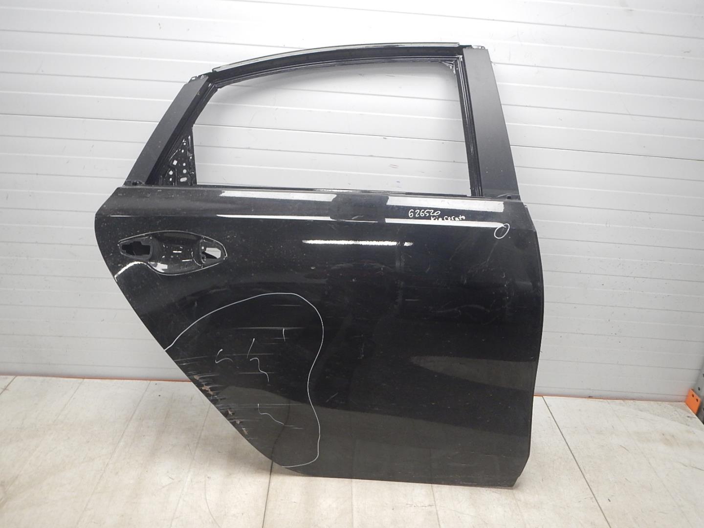 Дверь задняя правая