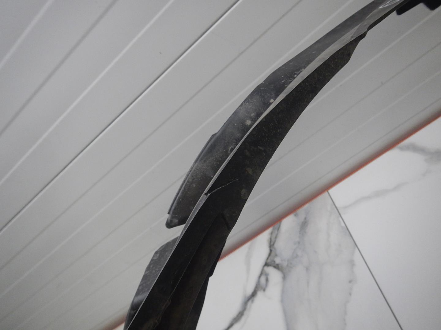 Кронштейн переднего бампера левый