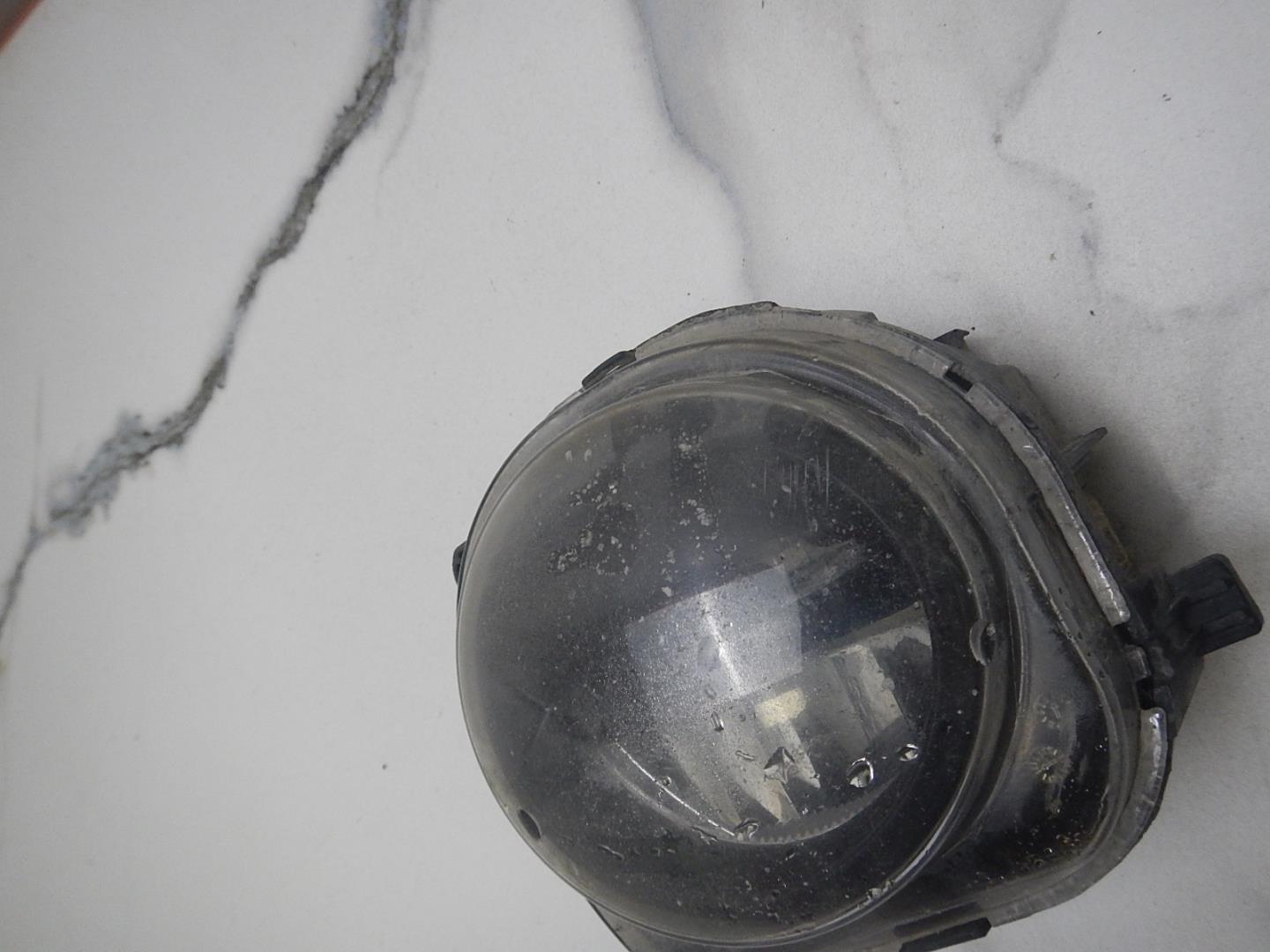 Фара противотуманная правая