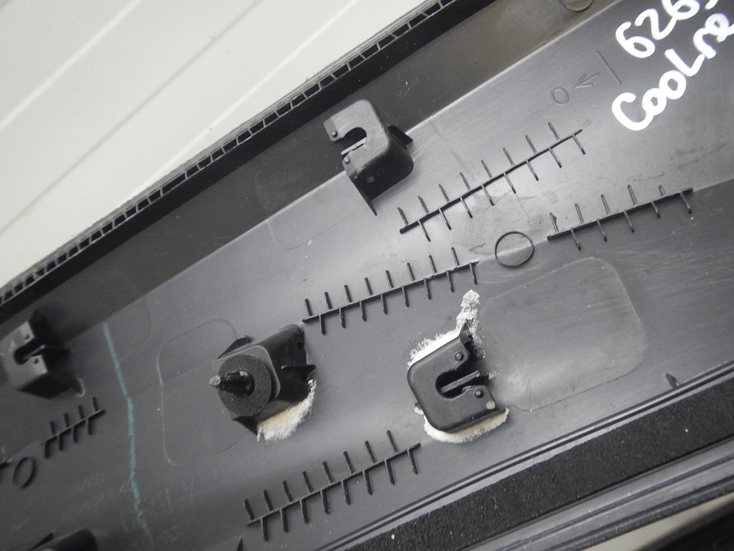 Молдинг задней правой двери