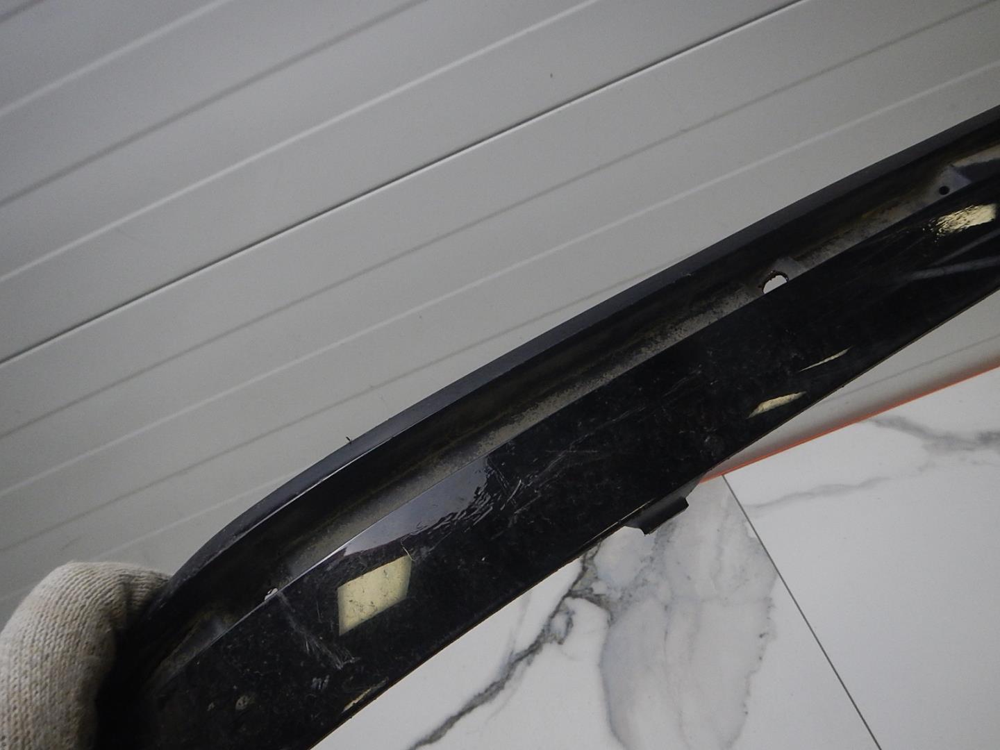 Молдинг заднего бампера