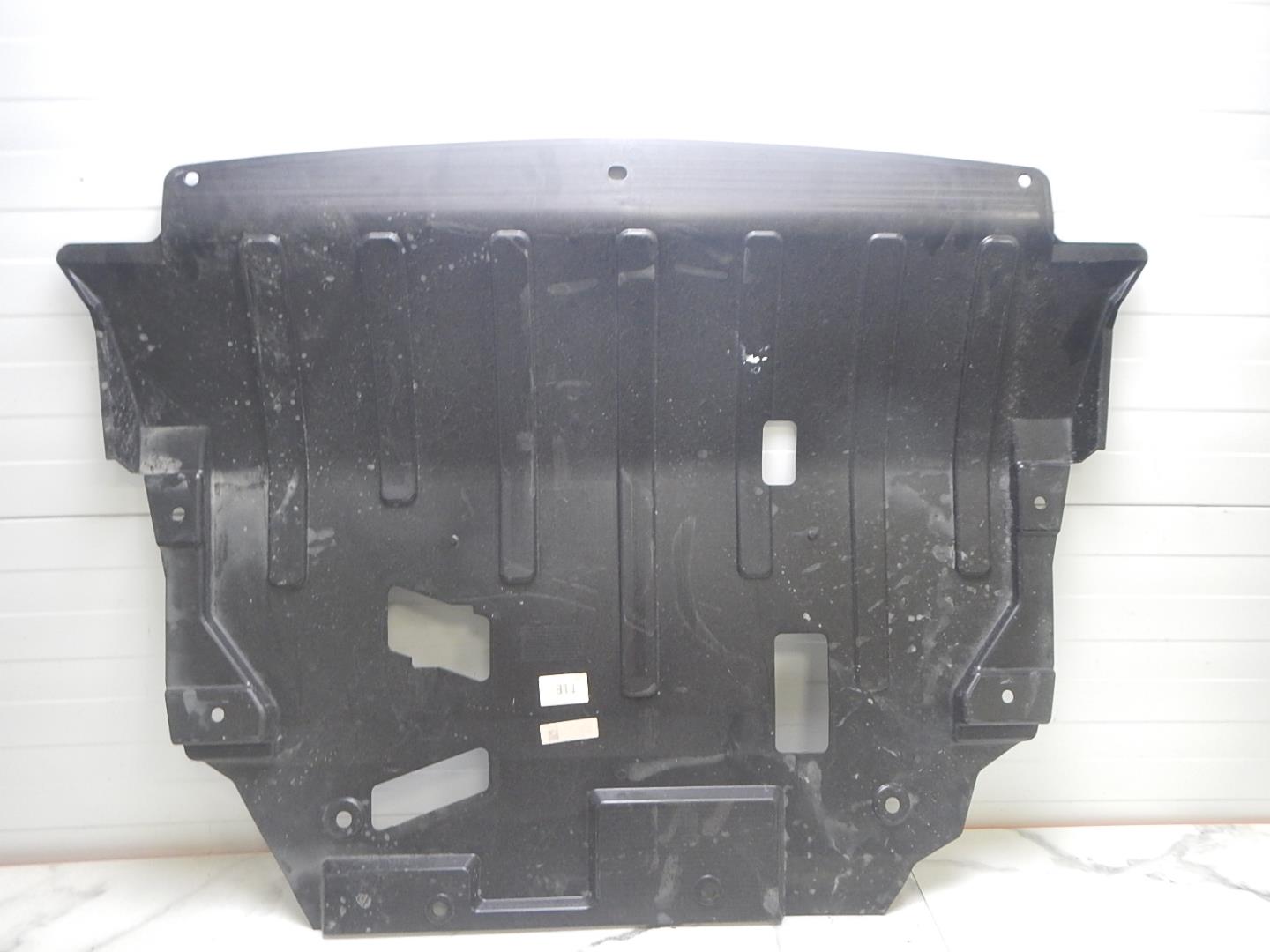 Пыльник двигателя