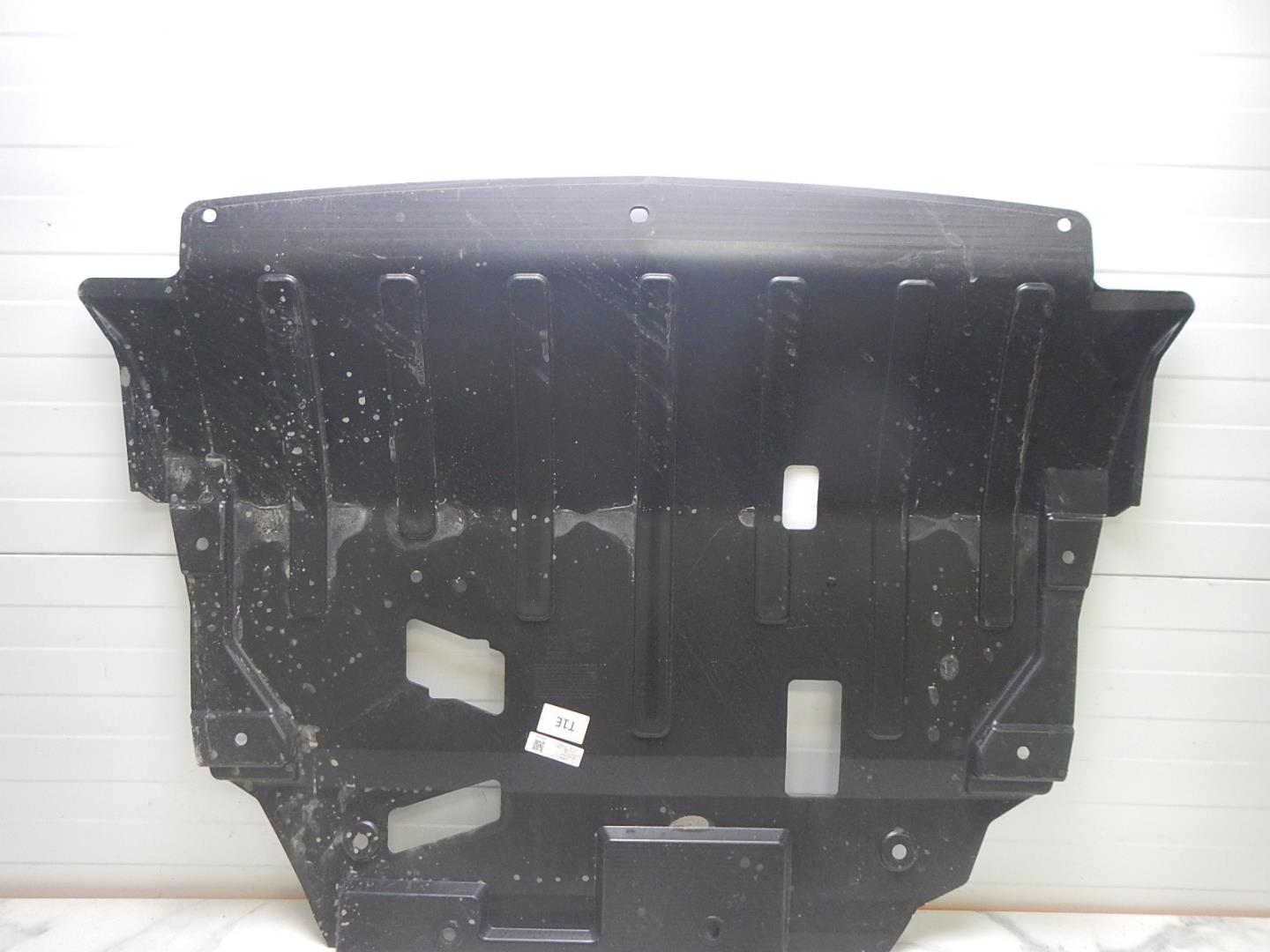 Пыльник двигателя