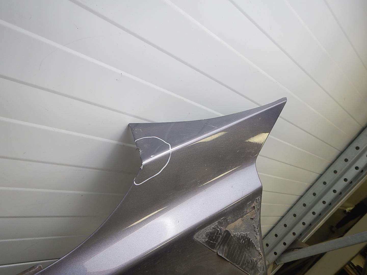 Крыло переднее левое