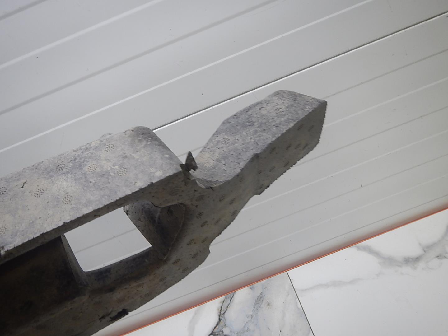 Наполнитель переднего бампера