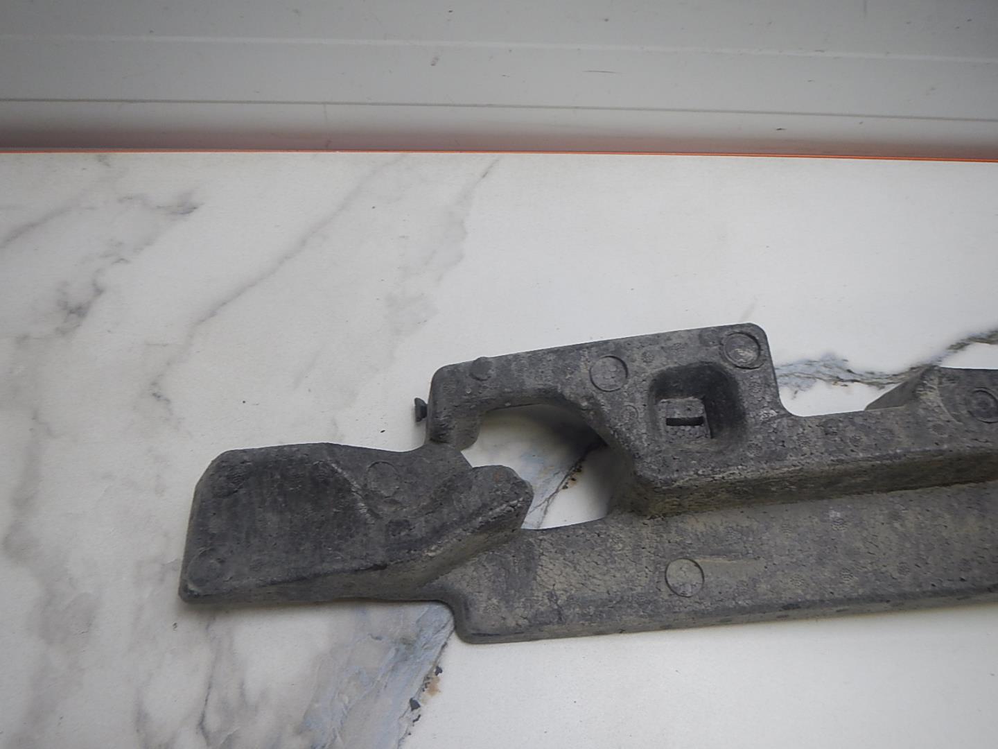 Наполнитель переднего бампера