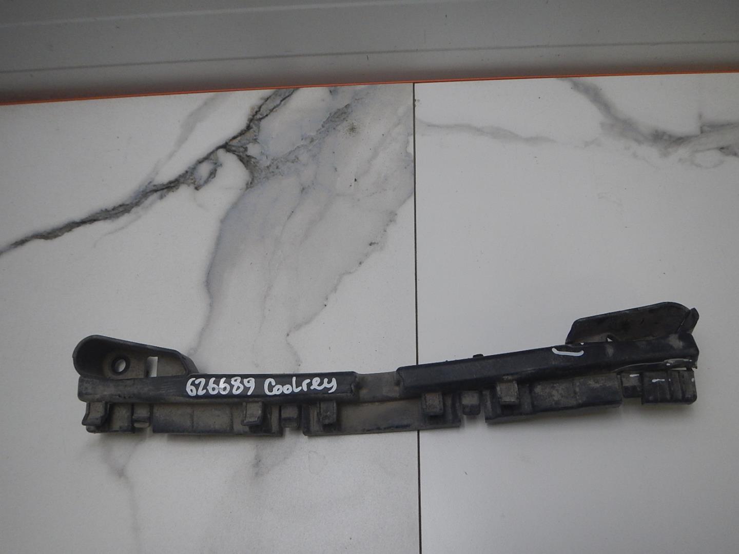 Кронштейн переднего бампера