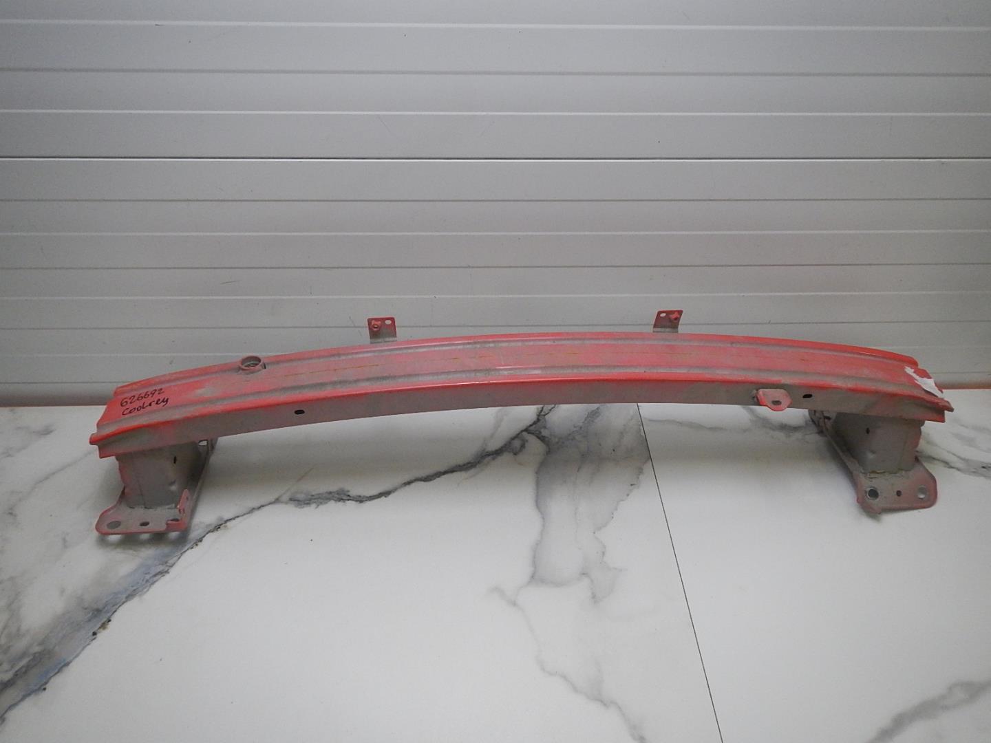 Усилитель переднего бампера