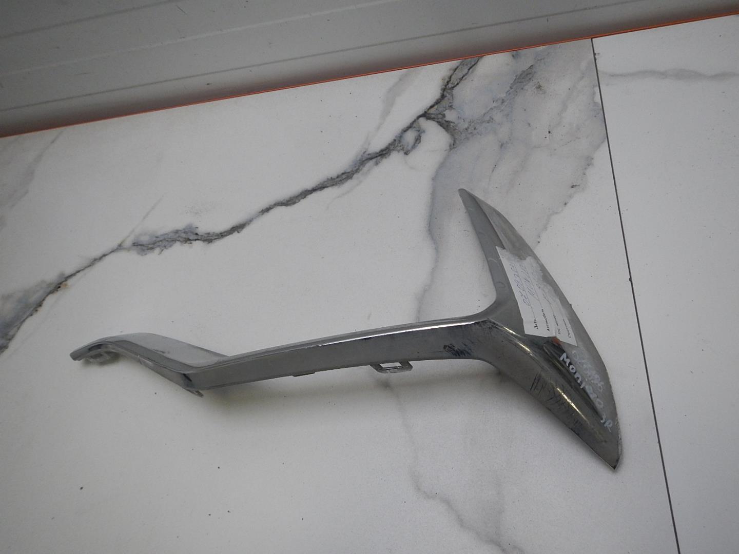 Молдинг заднего бампера