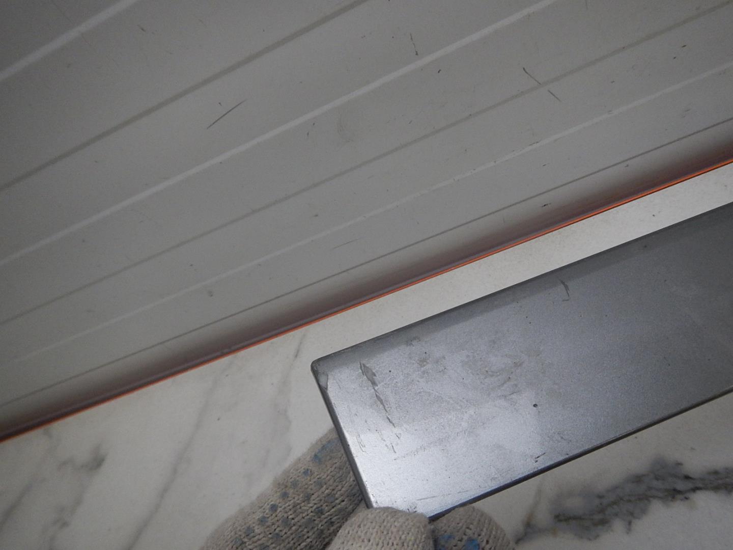 Молдинг передней правой двери