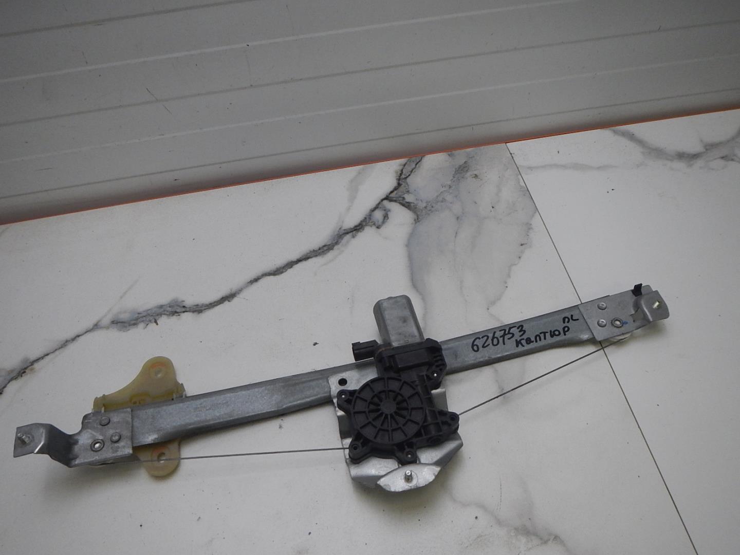 Стеклоподъемник электр. передний левый