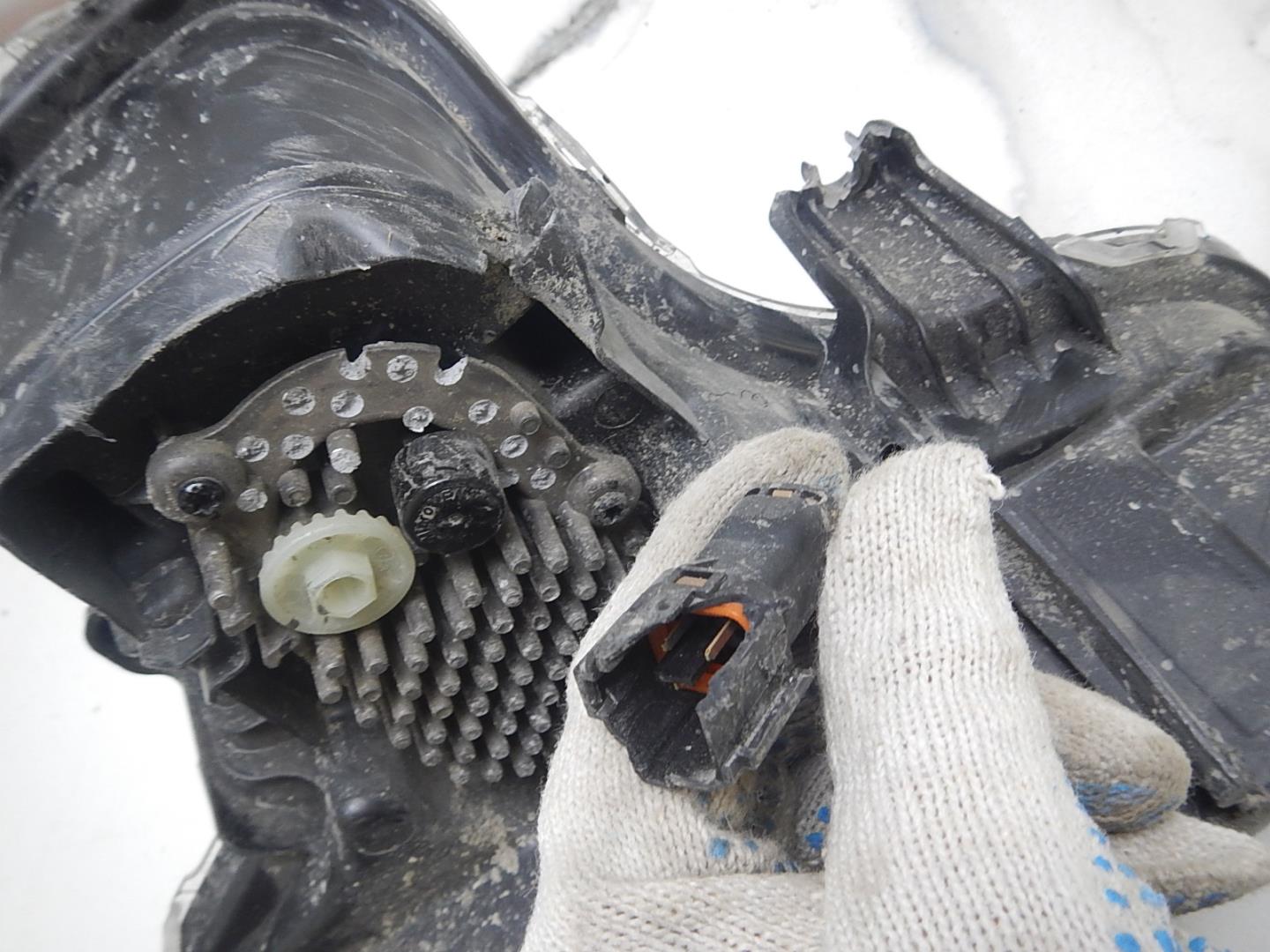 Фара дневного света правая (ходовые огни)