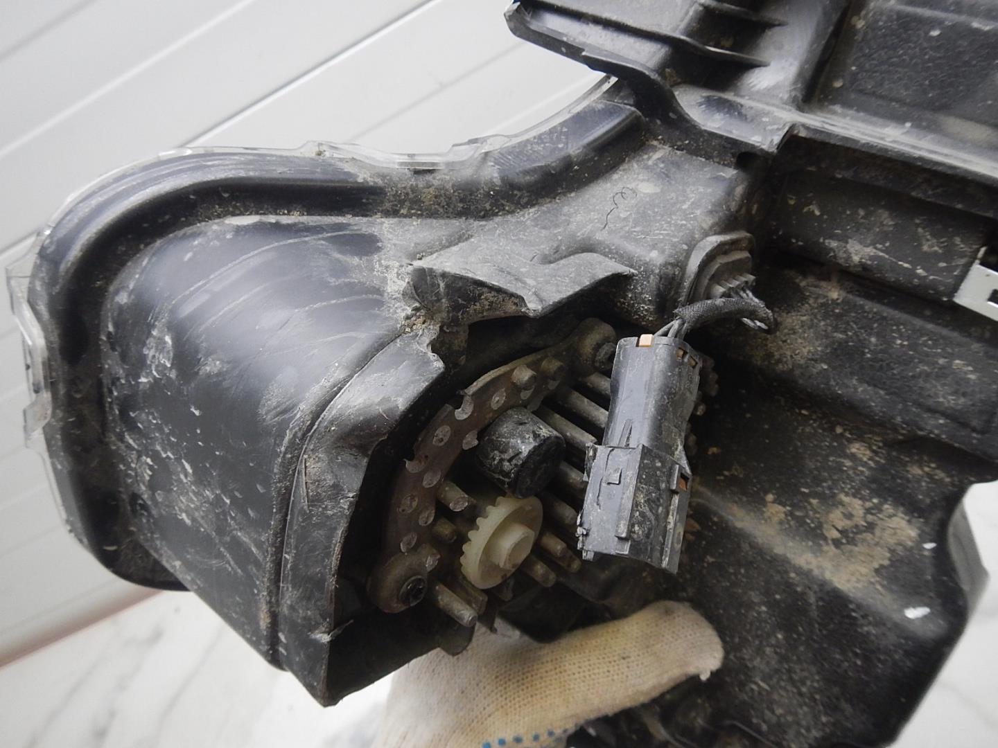 Фара дневного света правая (ходовые огни)