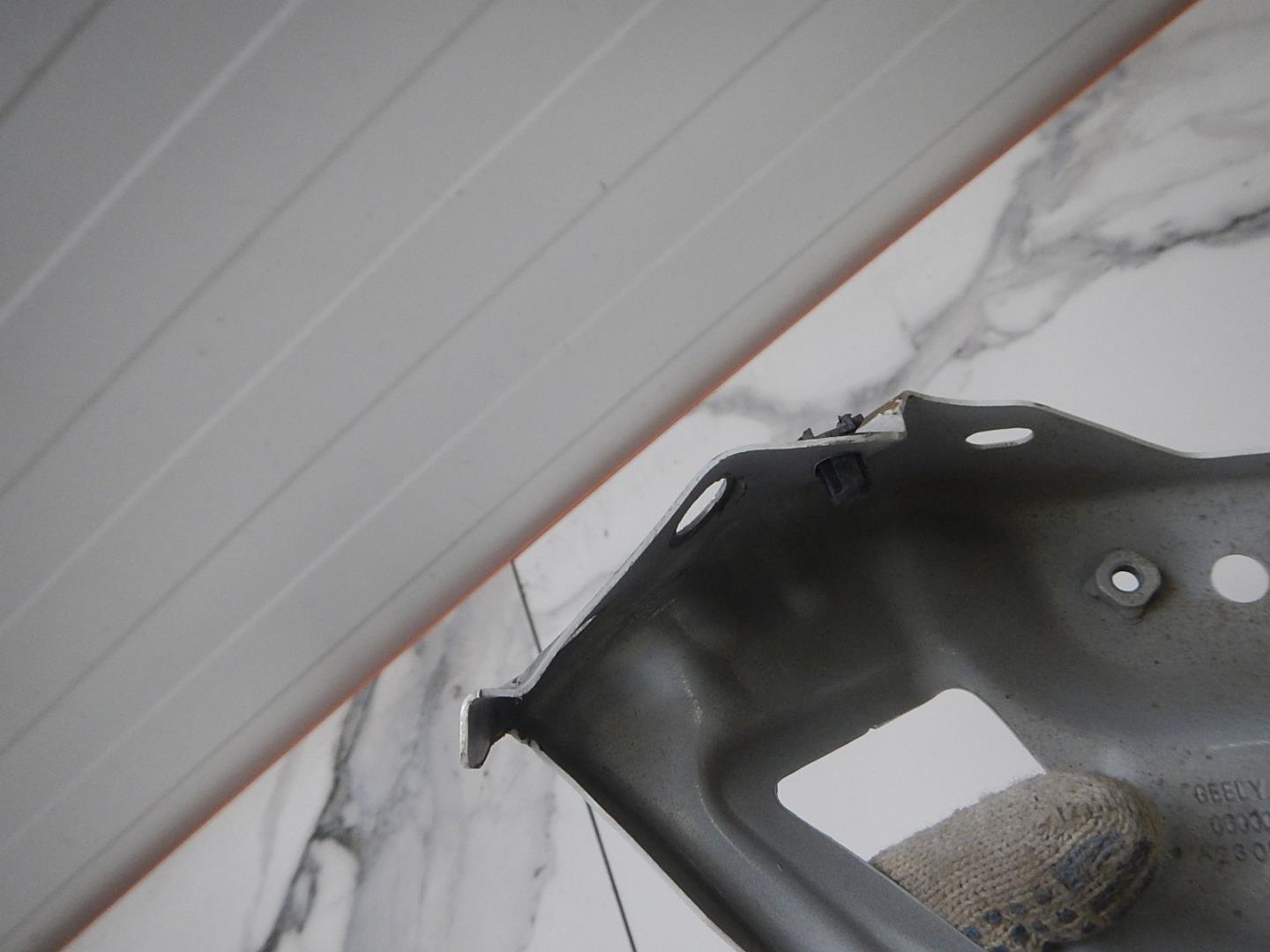 Кронштейн крепления крыла