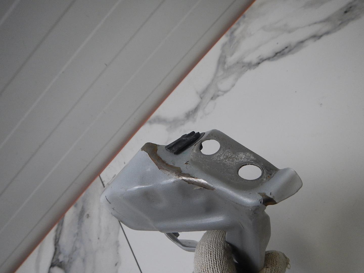 Кронштейн крепления крыла