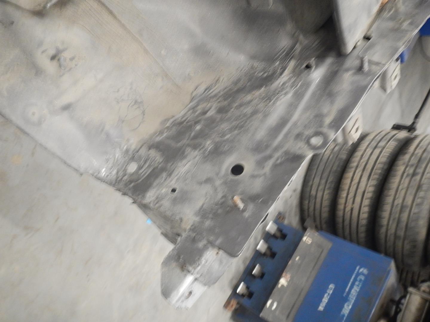 Лонжерон передний левый