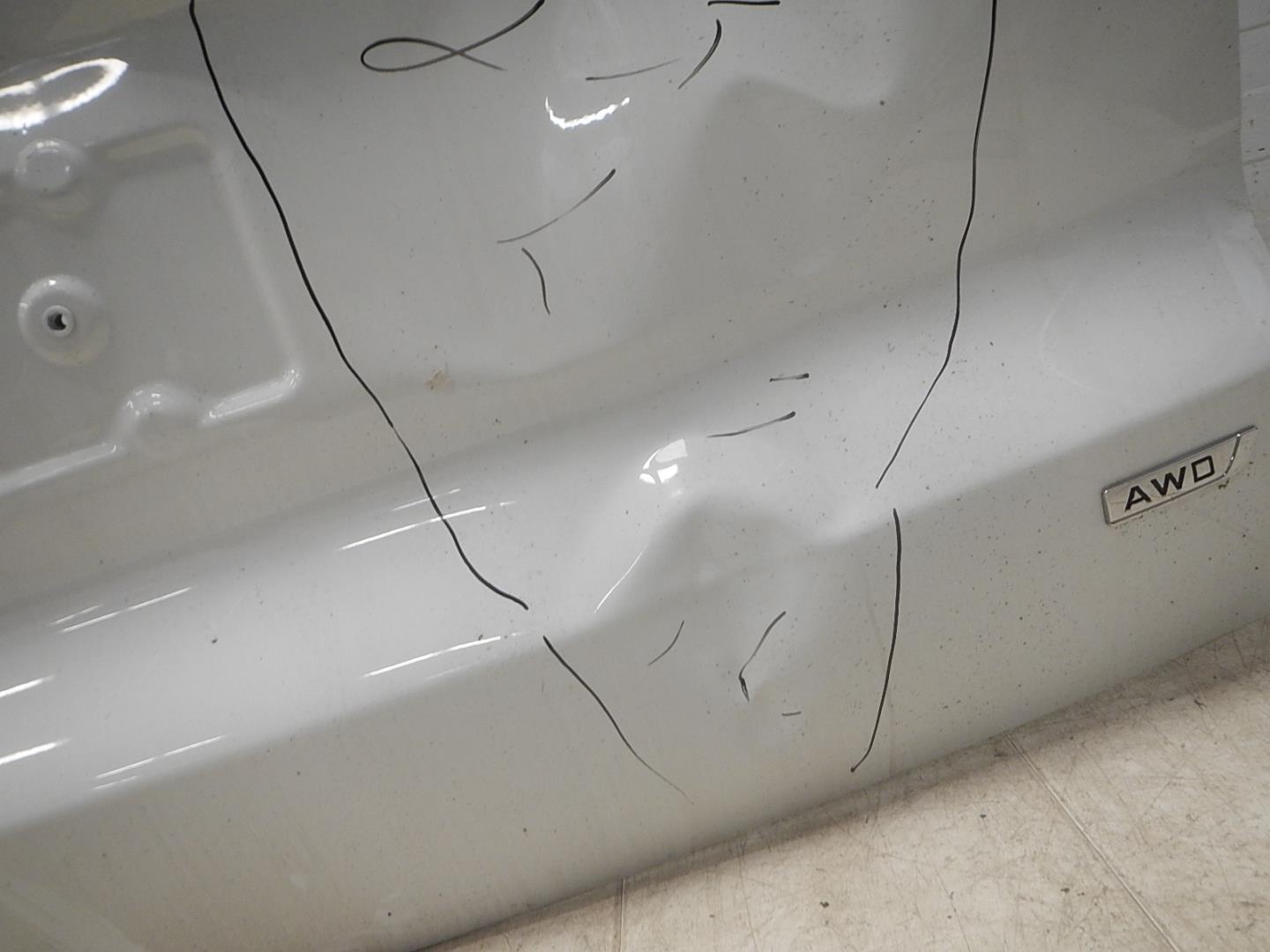 Дверь багажника