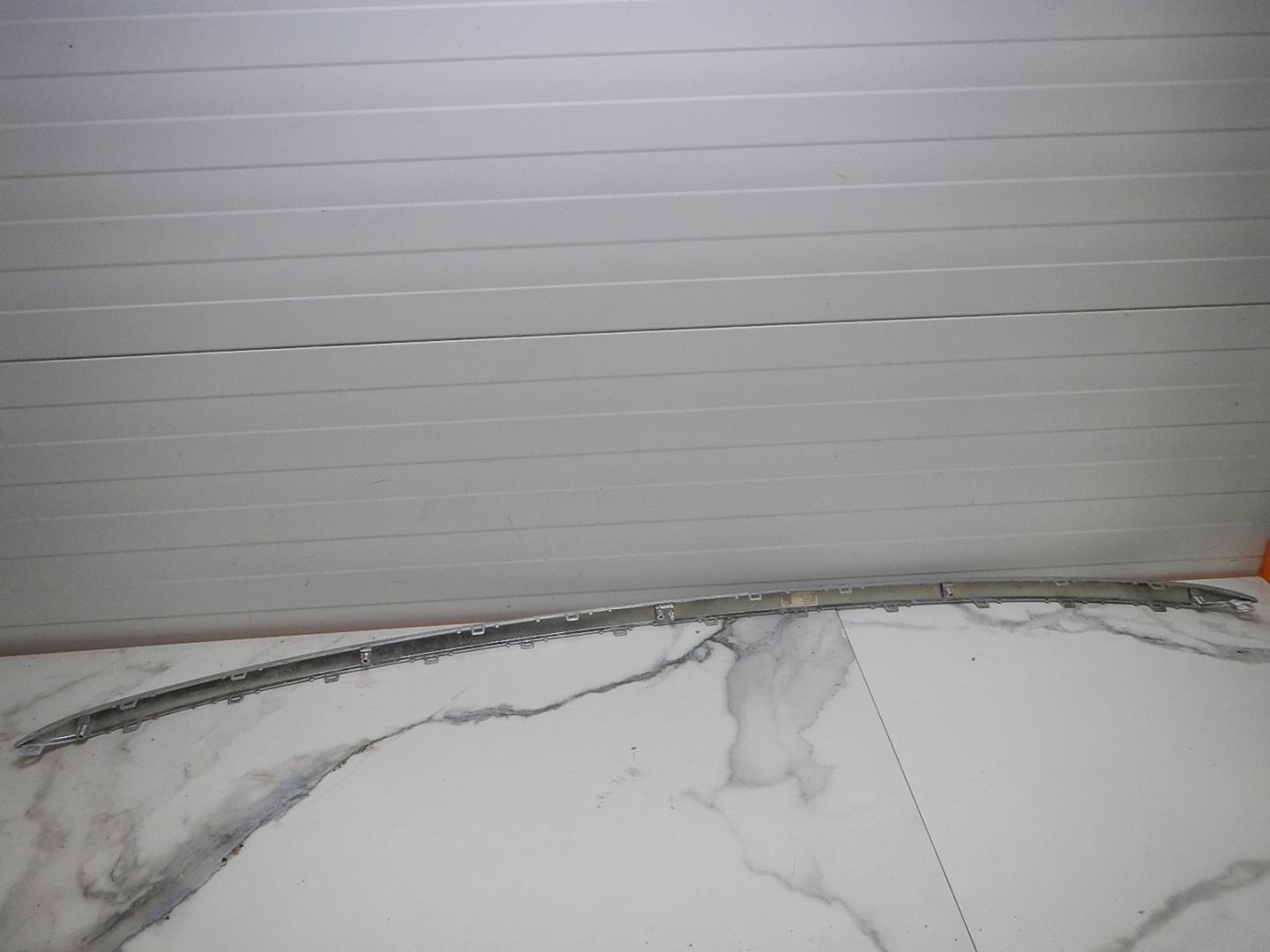 Молдинг заднего бампера