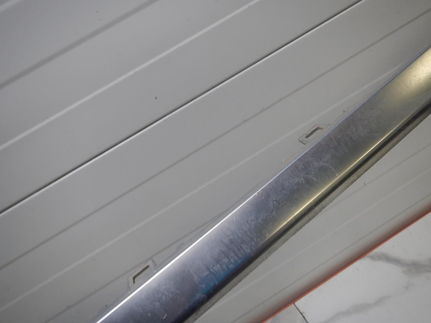 Молдинг заднего бампера