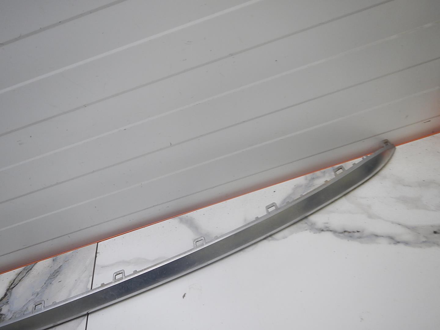 Молдинг заднего бампера