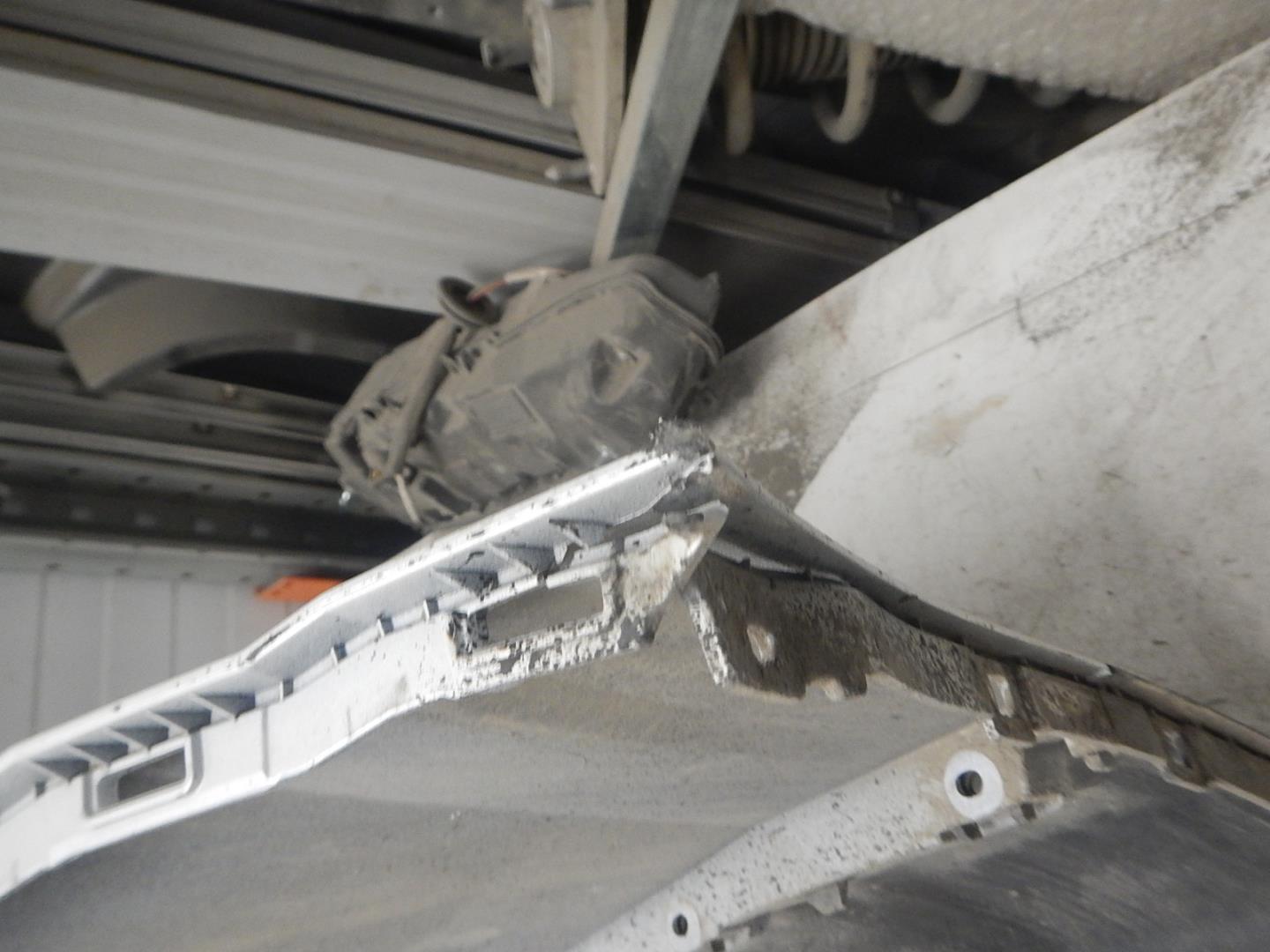 Бампер задний