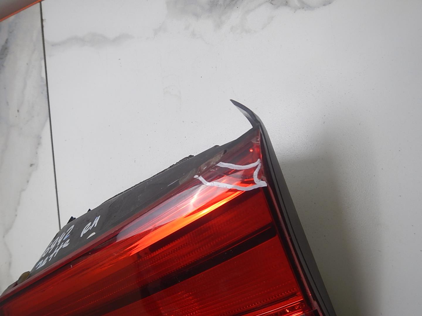 Фонарь задний внутренний правый