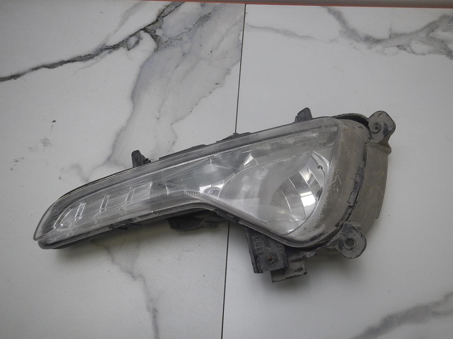 Фара противотуманная левая