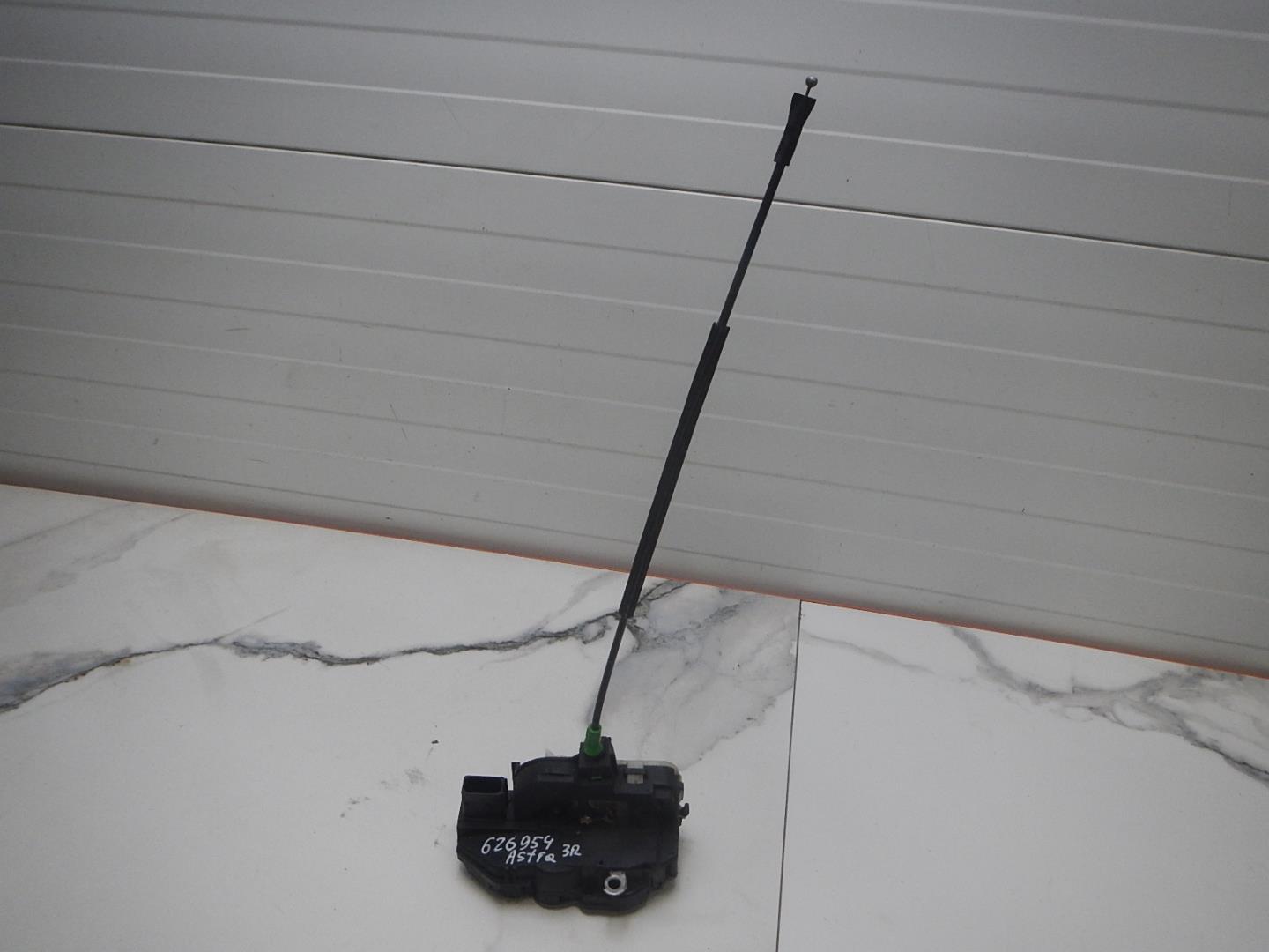 Замок двери задней правой