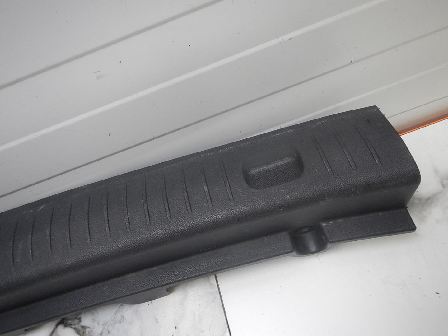 Обшивка багажника