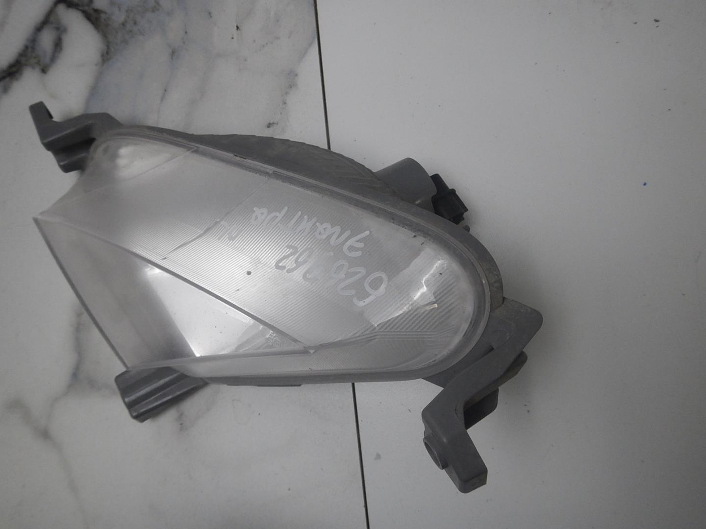 Фара противотуманная левая