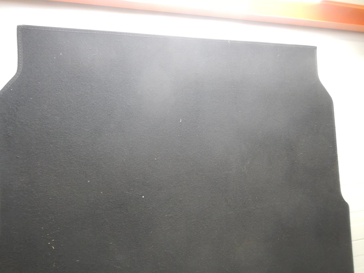 Пол багажника