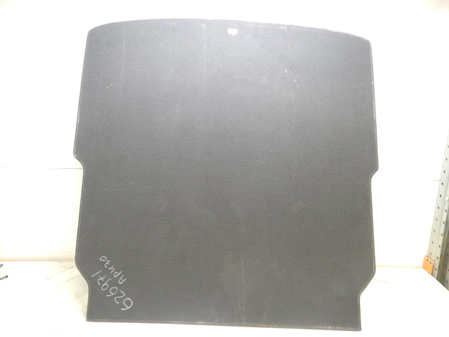 Пол багажника