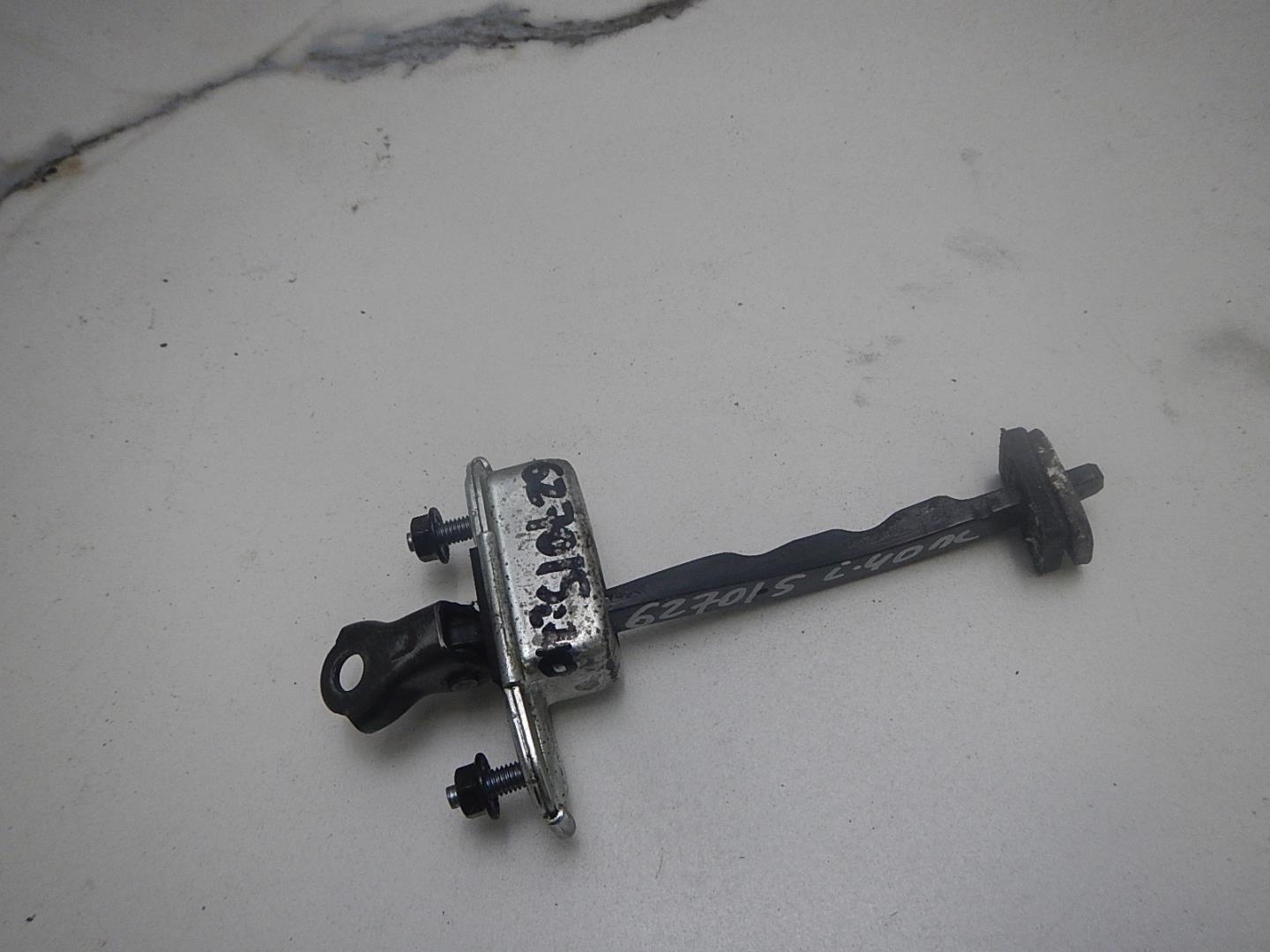 Ограничитель двери