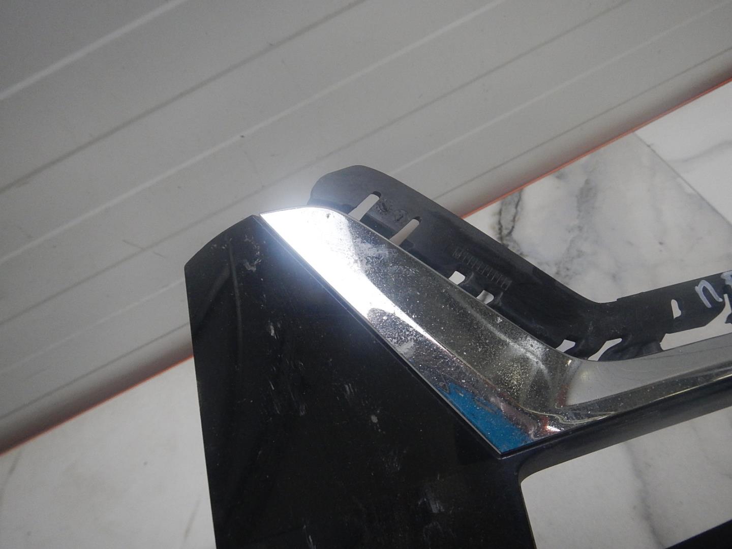 Решетка в бампер правая