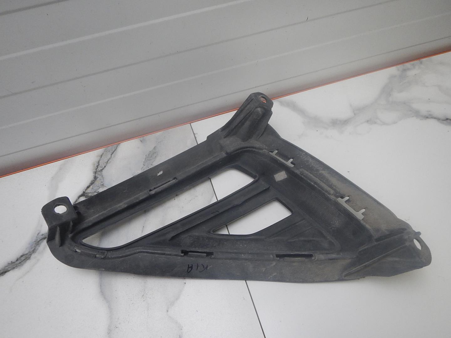 Накладка заднего бампера левая