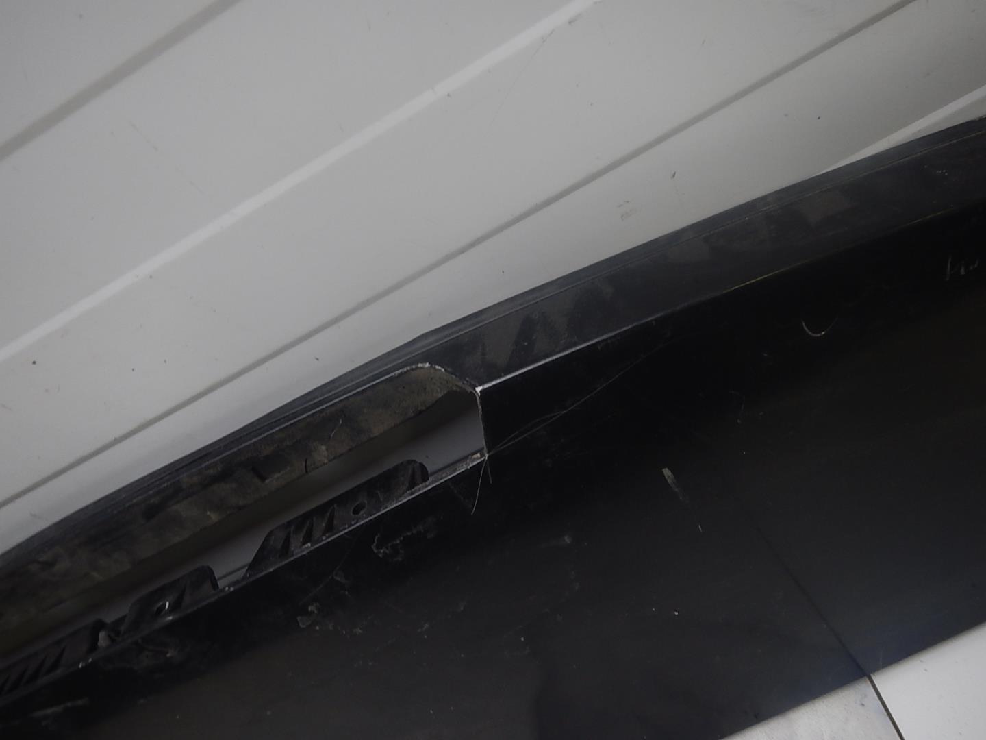 Спойлер (дефлектор) крышки багажника