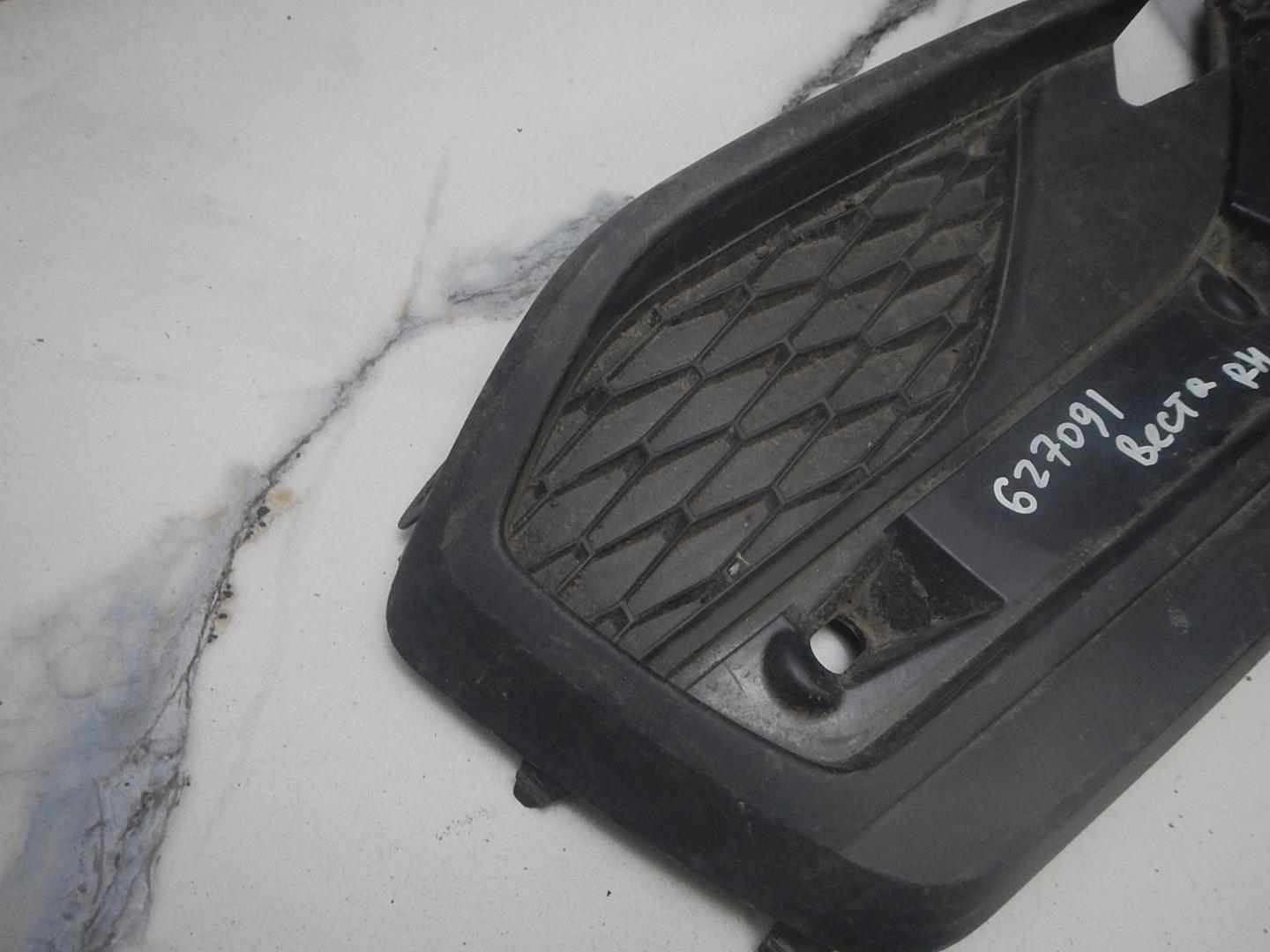 Решетка в бампер правая