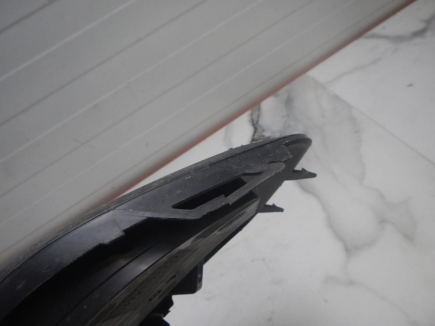 Решетка в бампер правая