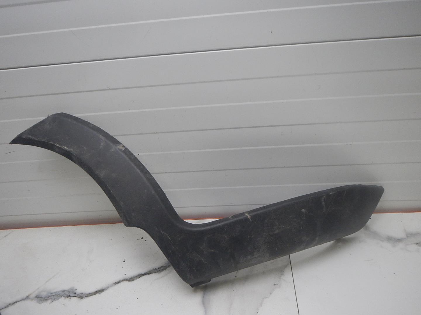 Накладка заднего бампера левая