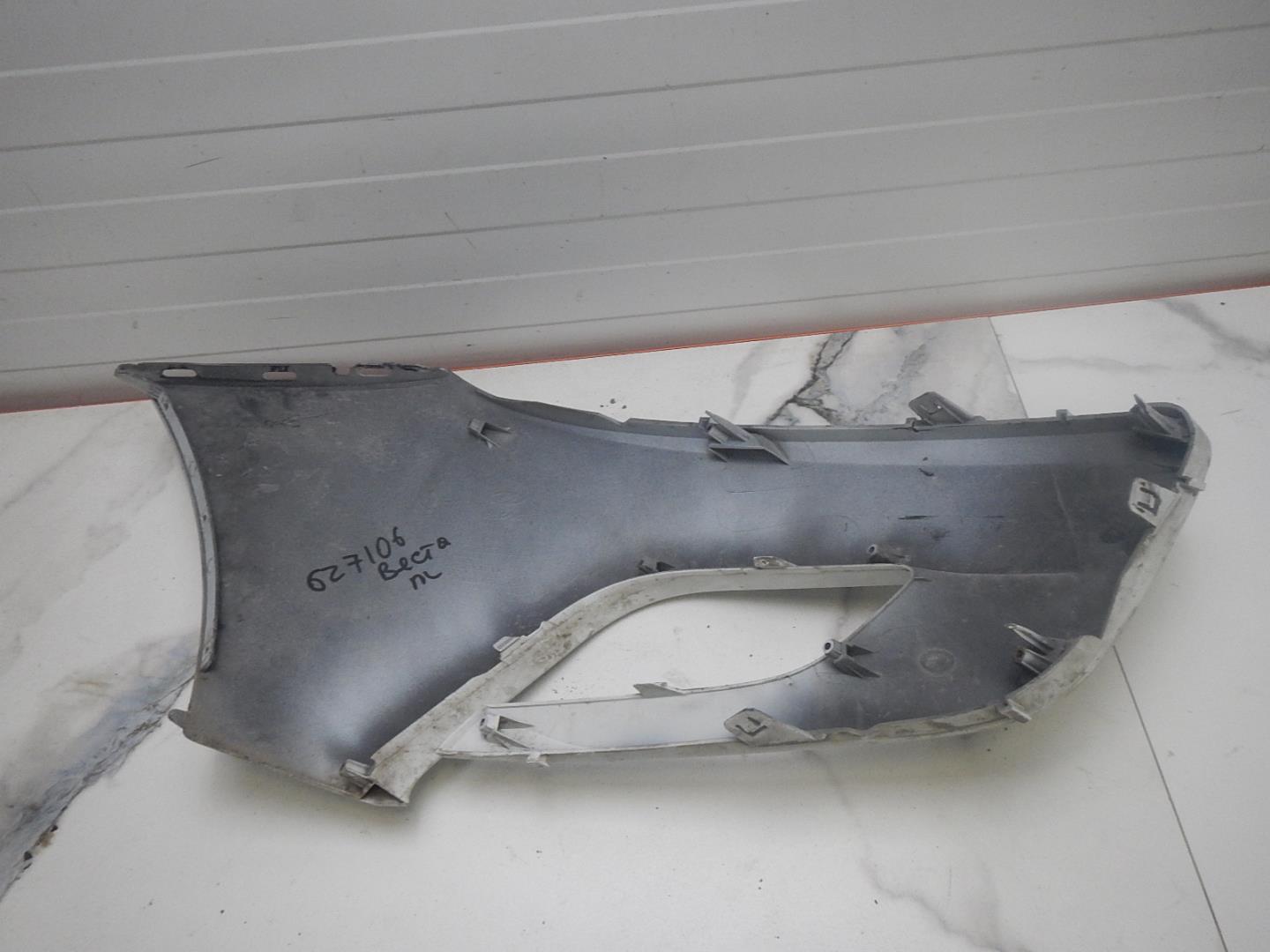 Накладка переднего бампера левая