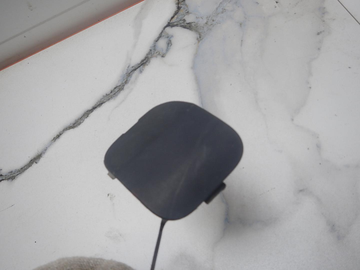 Заглушка буксировочного крюка