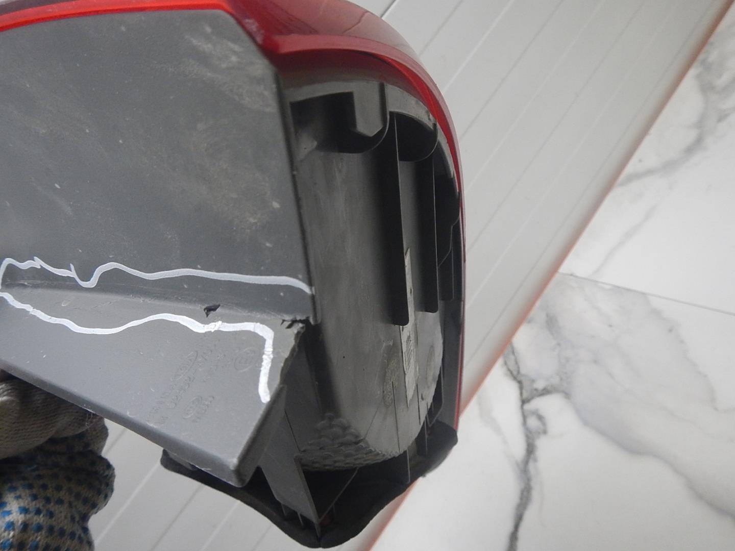 Фонарь задний правый