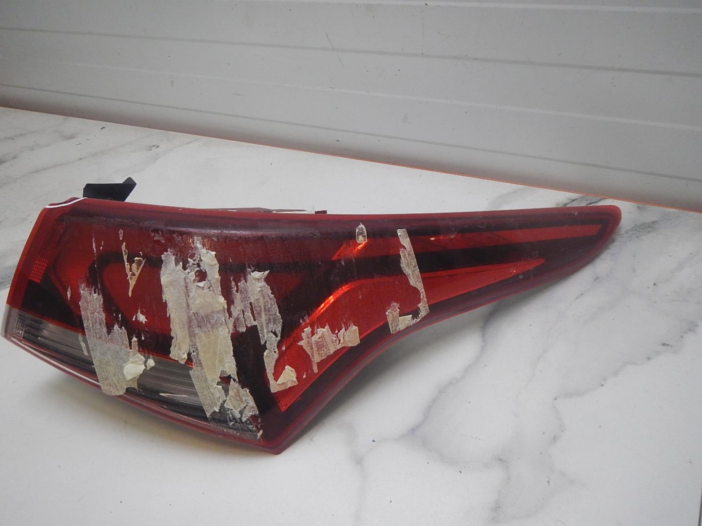 Фонарь задний правый