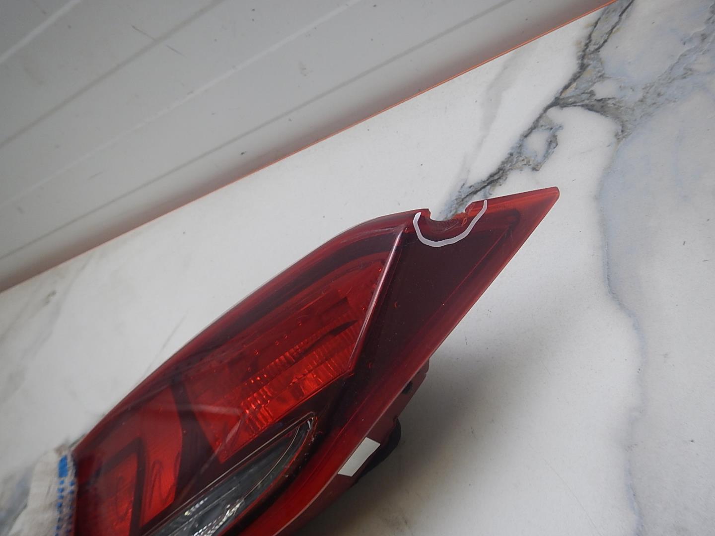 Фонарь задний внутренний левый